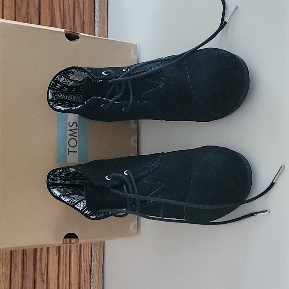 Toms Black Suede Women's Boots Desert Wedge Shoes 10 - Picture 2 of 9